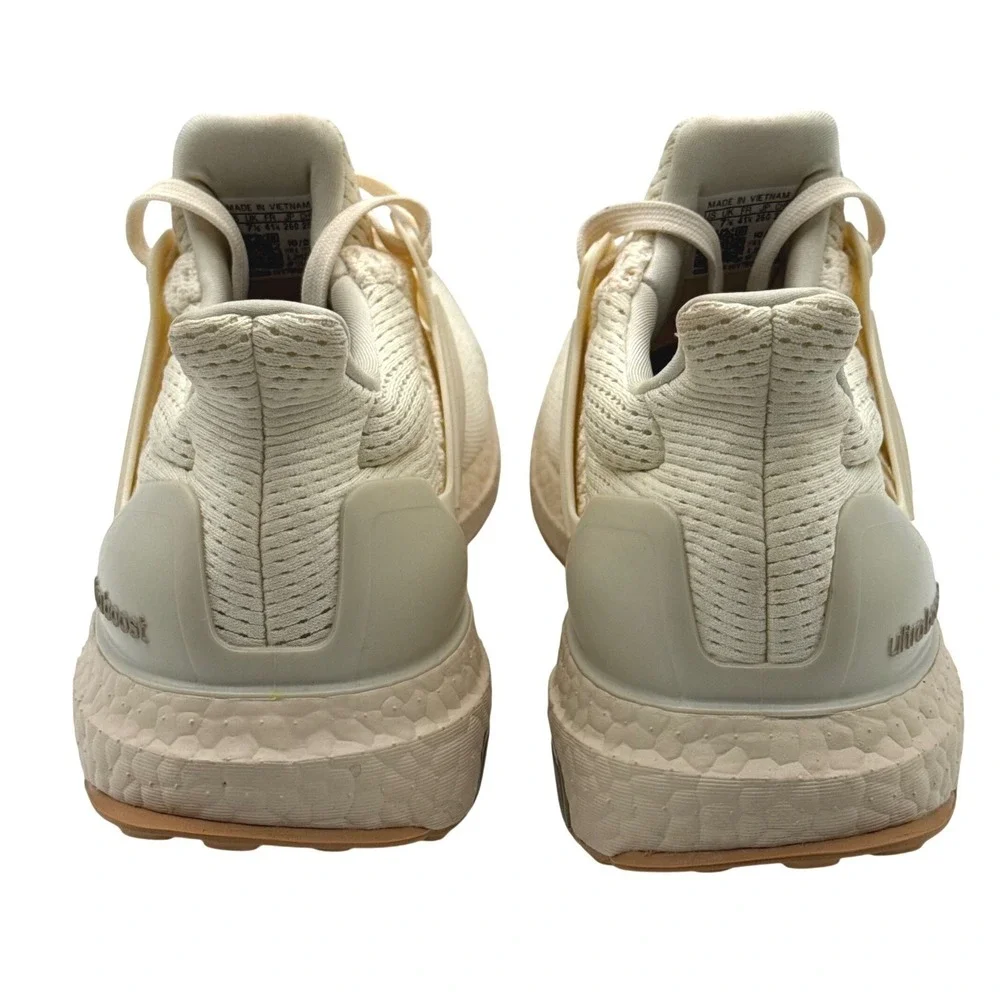 Adidas Ultraboost Women's Size 9 Cream Beige Gum Sole Running Shoes‎ Athleisure